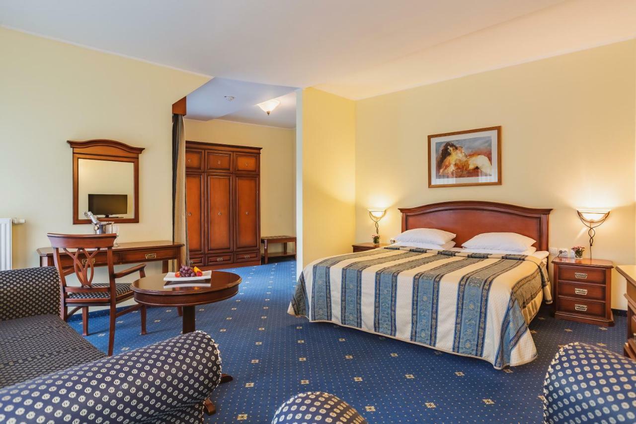 Ramada Hotel & Suites Kranjska Gora Luaran gambar
